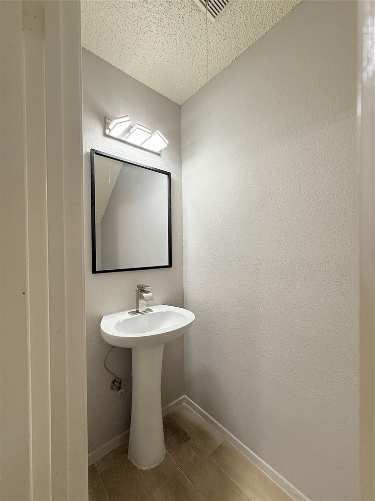 9383 Pagewood Lane - Photo 4