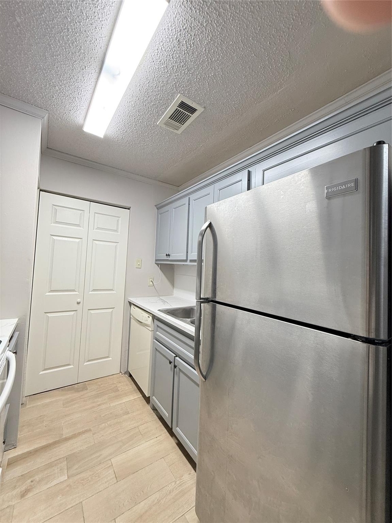 9383 Pagewood Lane - Photo 8