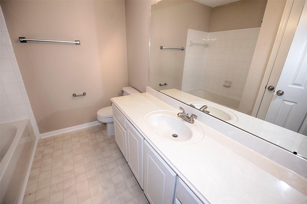 10411 Village Lake Drive - Photo 31