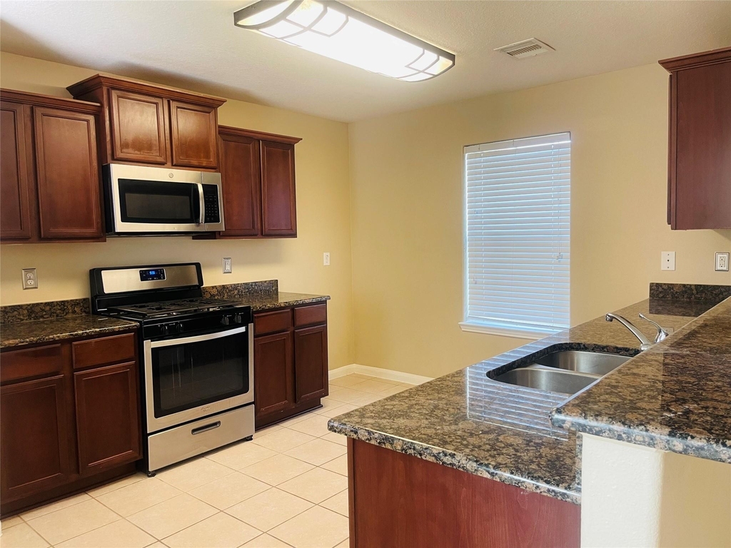 9434 Turquoise Meadow Lane - Photo 5