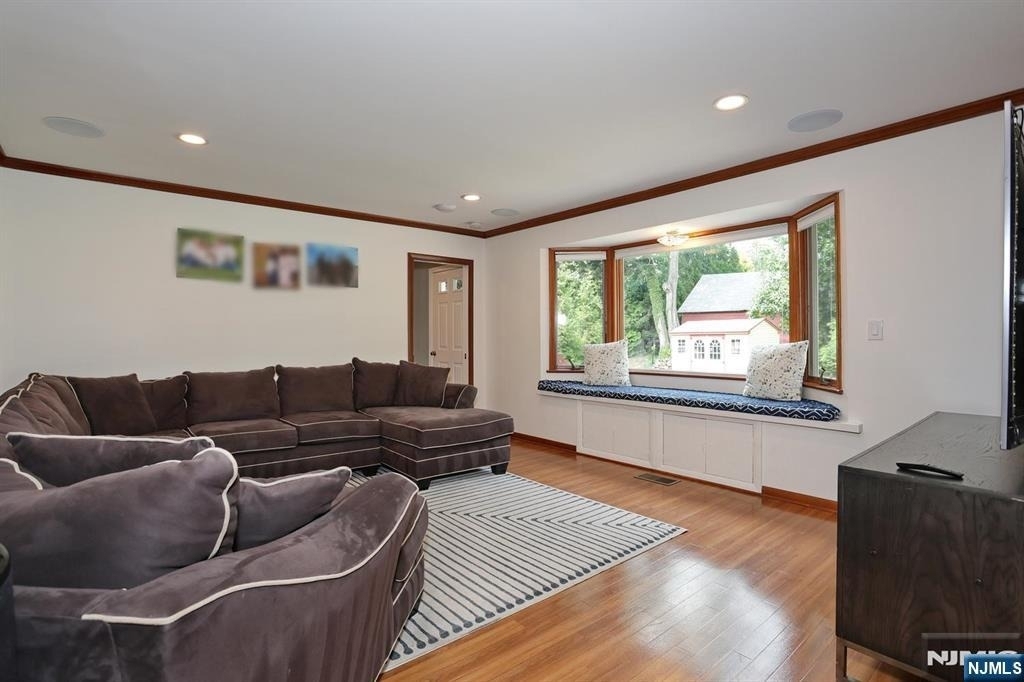 434 Hasbrouck - Photo 15