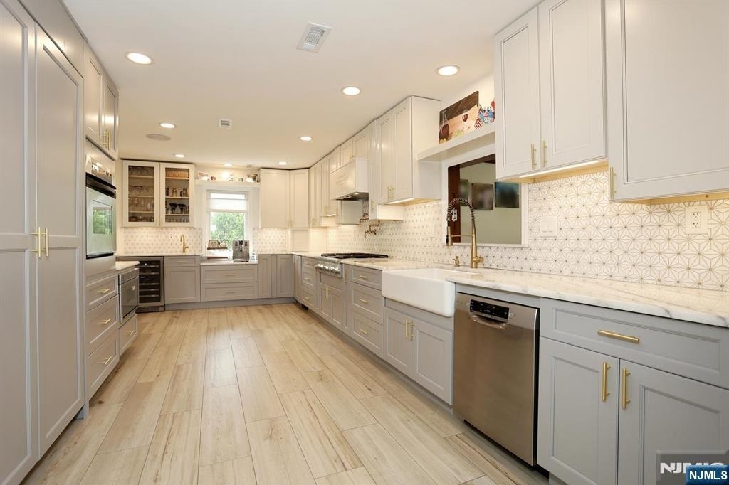 434 Hasbrouck - Photo 11