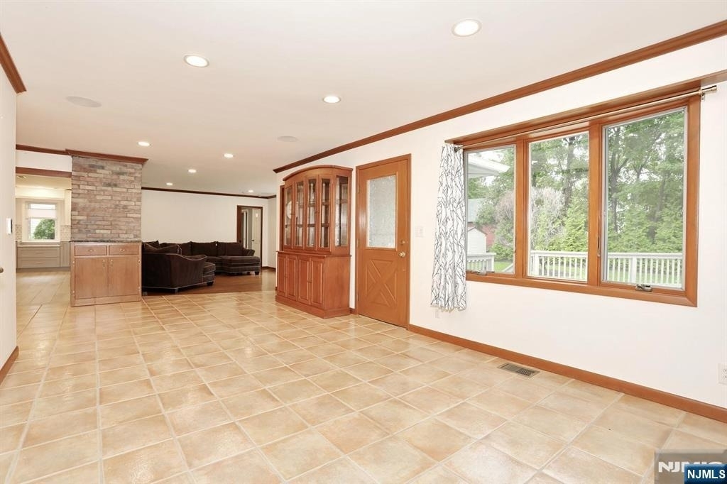 434 Hasbrouck - Photo 14