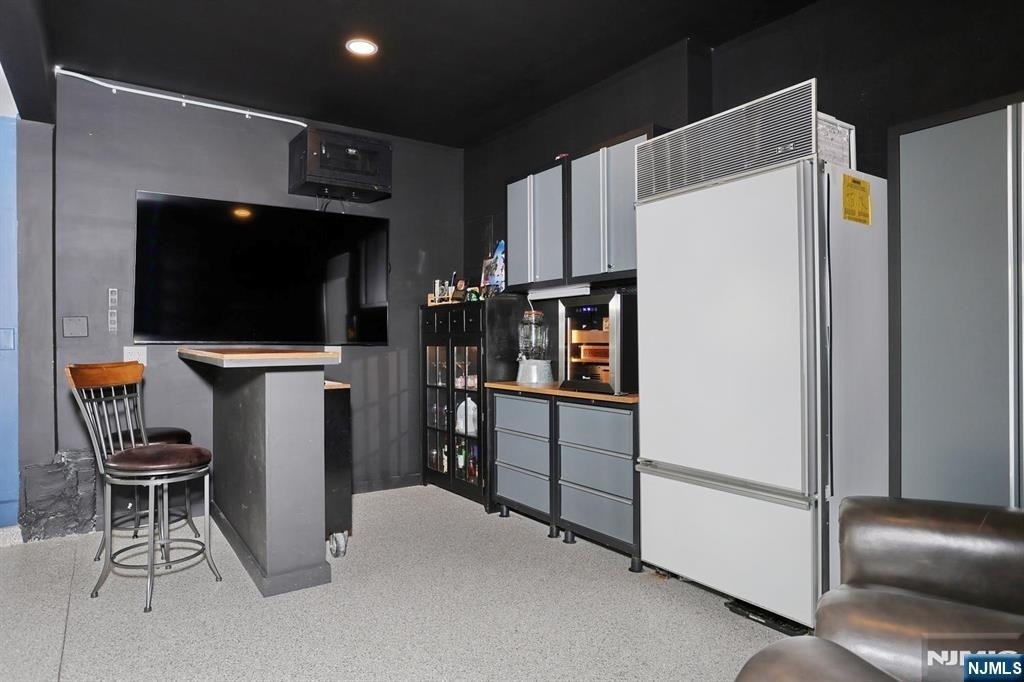 434 Hasbrouck - Photo 21