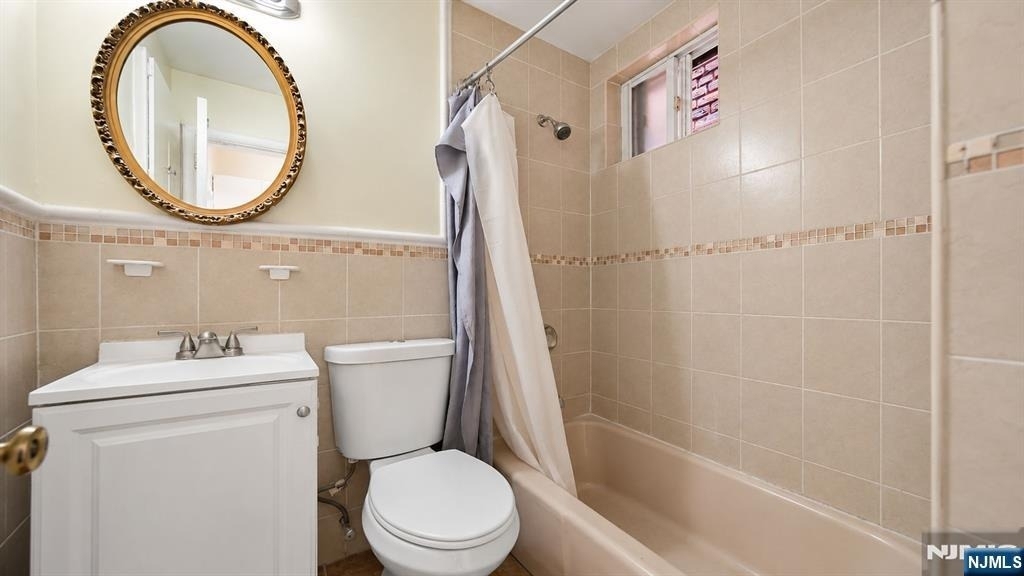 23 Farnham - Photo 3