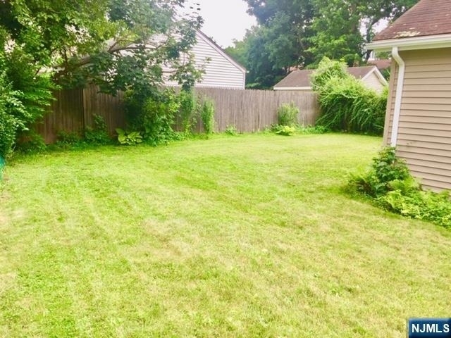 1249 Beaumont - Photo 20