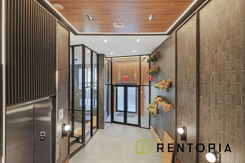 411 Meeker Avenue - Photo 10