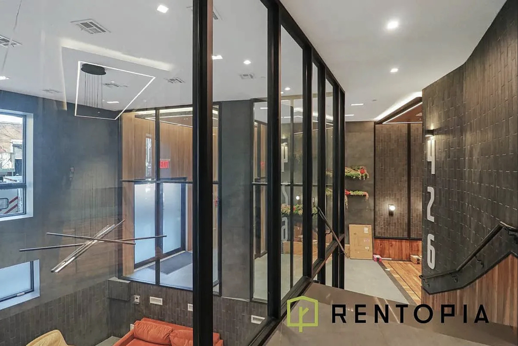 411 Meeker Avenue - Photo 11