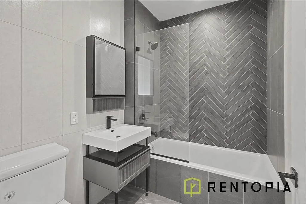 411 Meeker Avenue - Photo 5