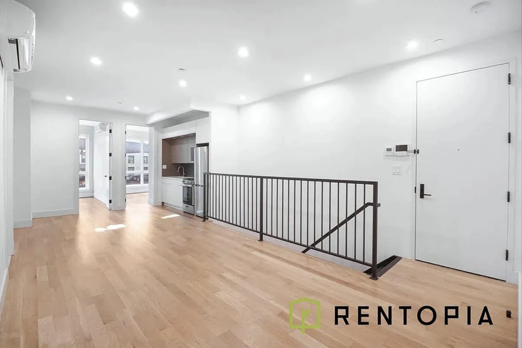 411 Meeker Avenue - Photo 6