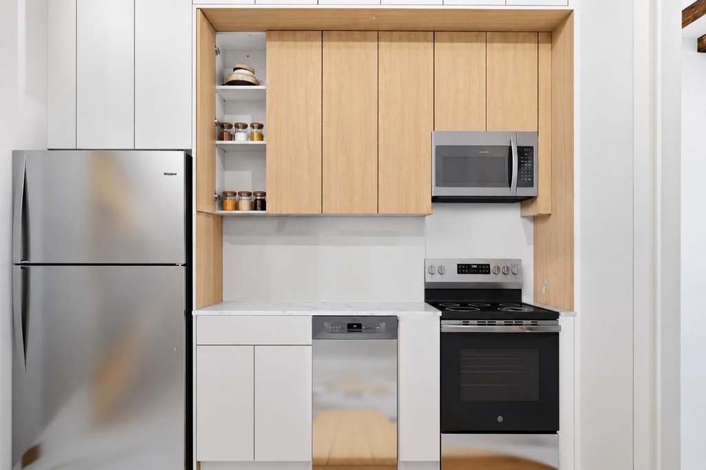 105 Berry Street #3L - Photo 3