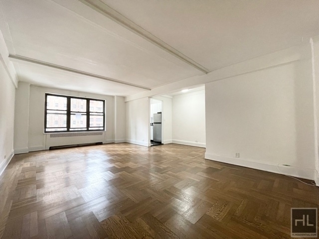 East 38 Street - Photo 0