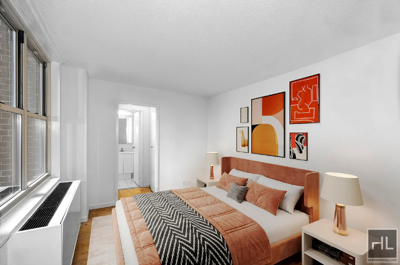 East 34 Street - Photo 1