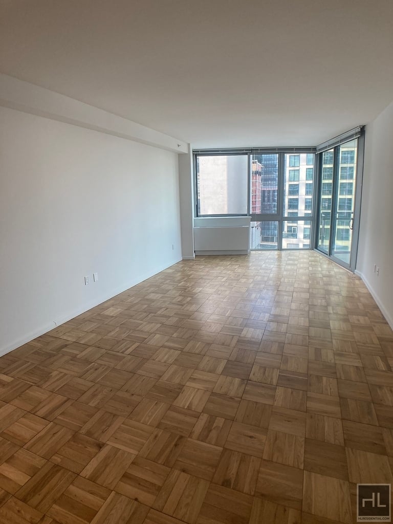 West 37th Street - Photo 0