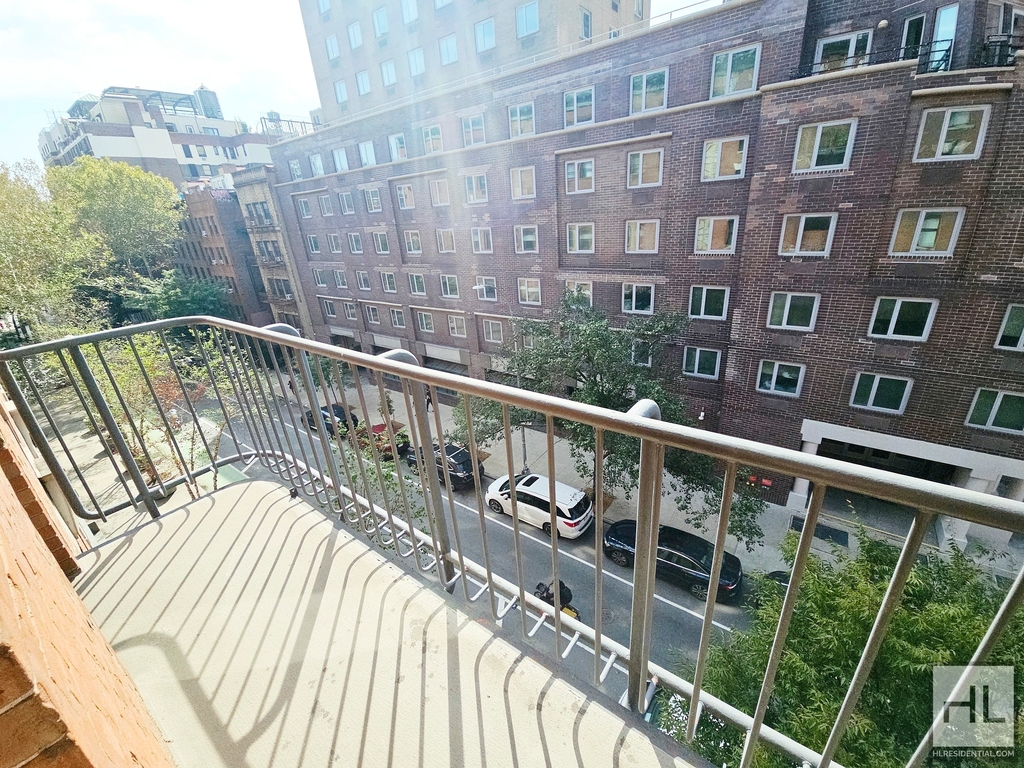 East 12th Street - Photo 1