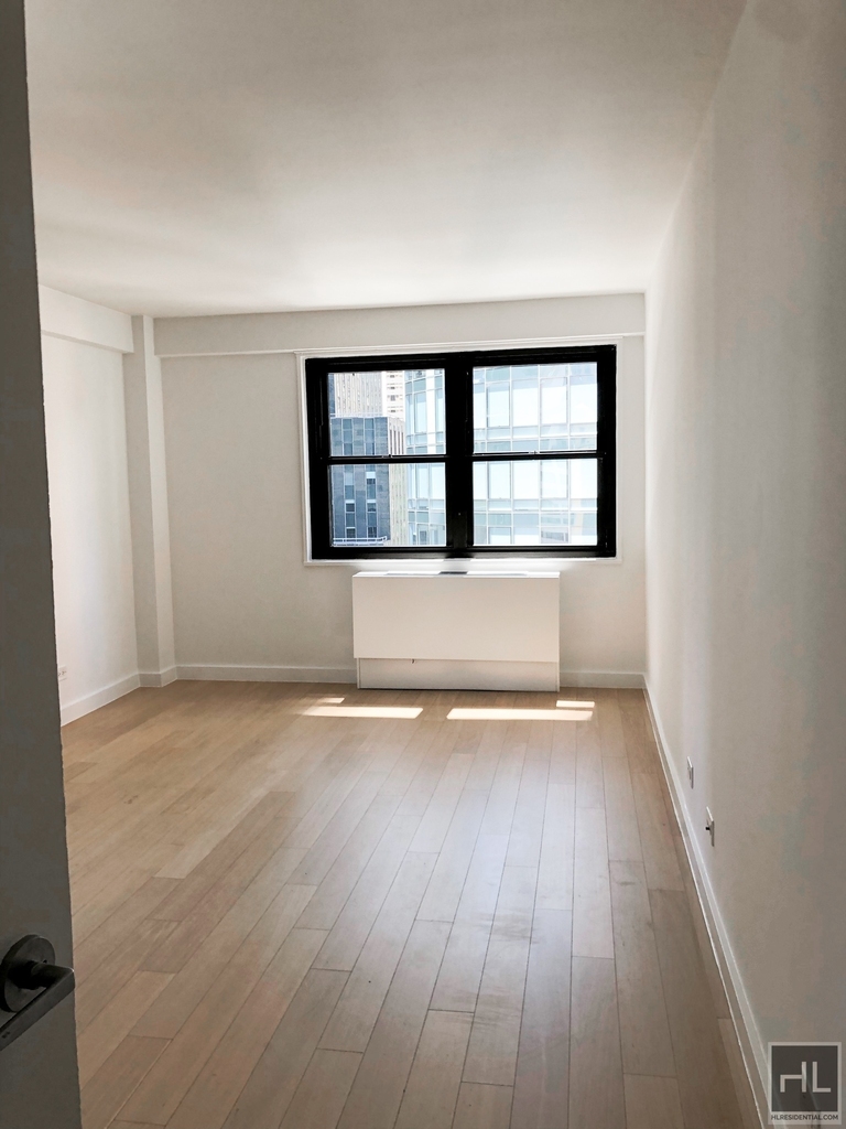 East 39th Street - Photo 1