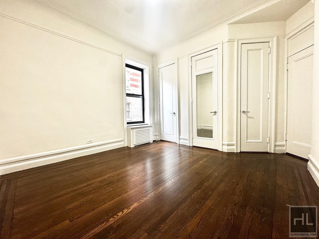 West 72 Street - Photo 3