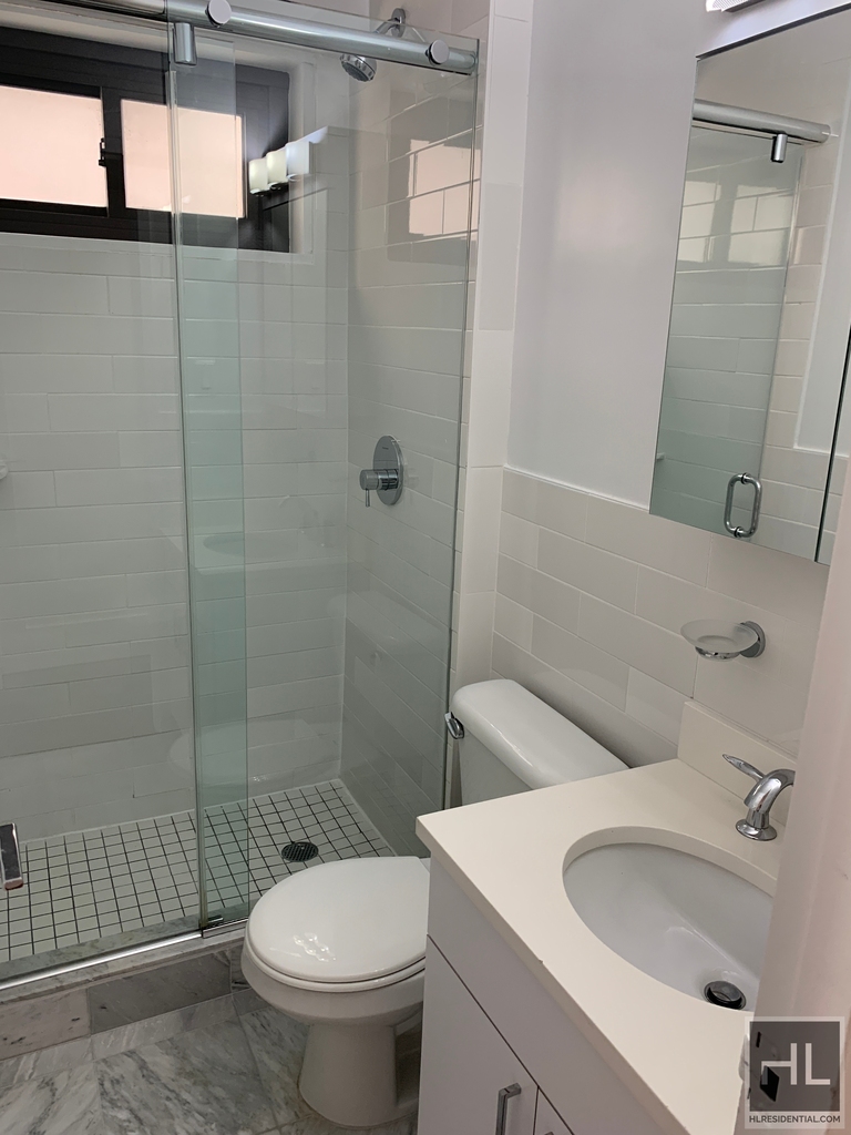 East 89th Street - Photo 5