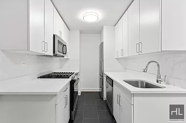 East 89th Street - Photo 3