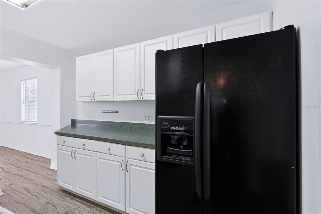 7606 Alvina Street - Photo 8