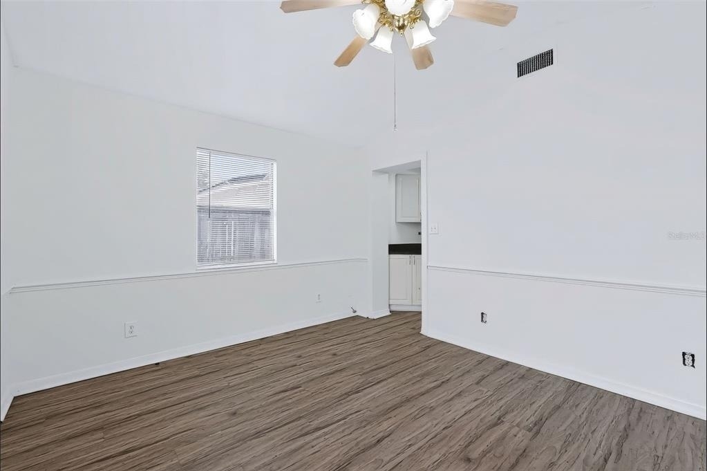 7606 Alvina Street - Photo 12