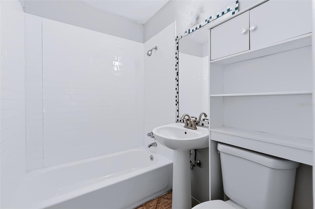 7606 Alvina Street - Photo 13