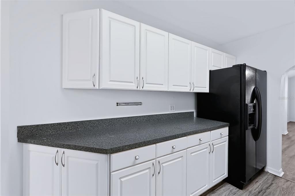 7606 Alvina Street - Photo 10