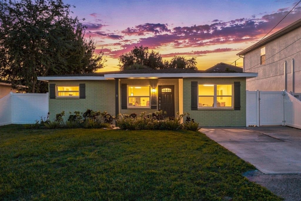 3926 W Cass Street - Photo 1