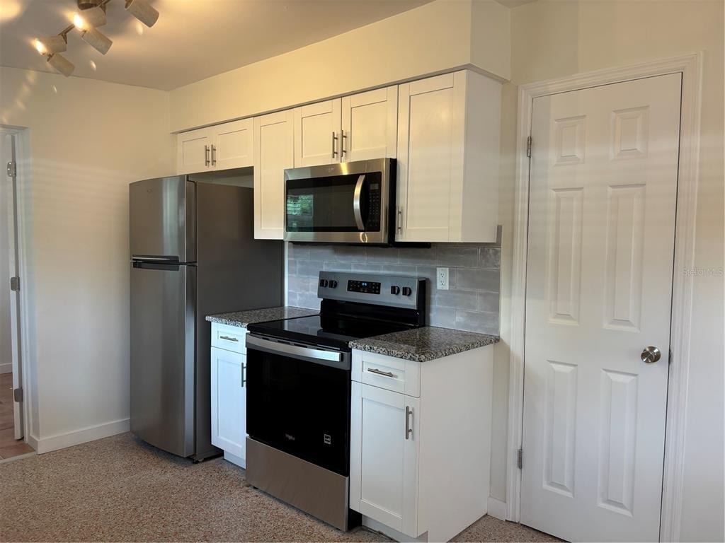 2822 W Leila Avenue - Photo 5