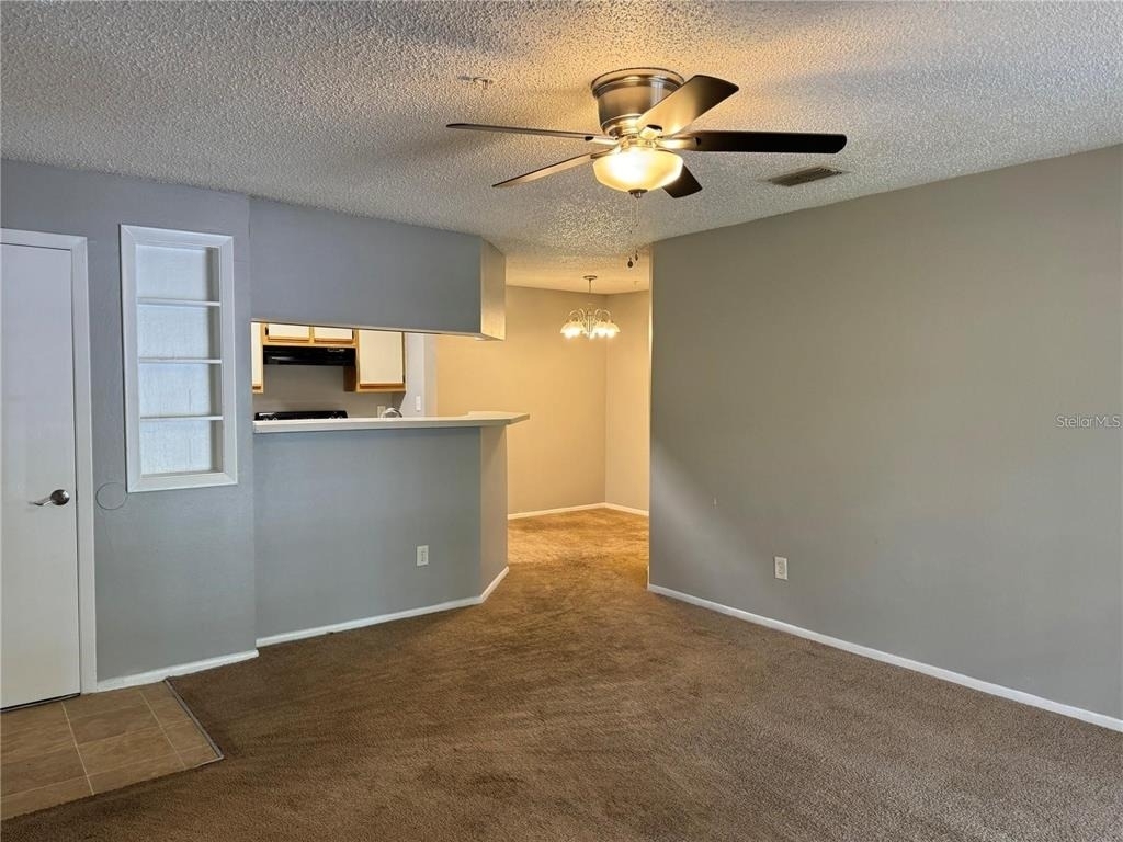 199 Afton Sq - Photo 3