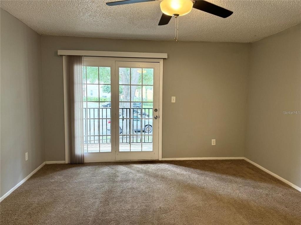 199 Afton Sq - Photo 4