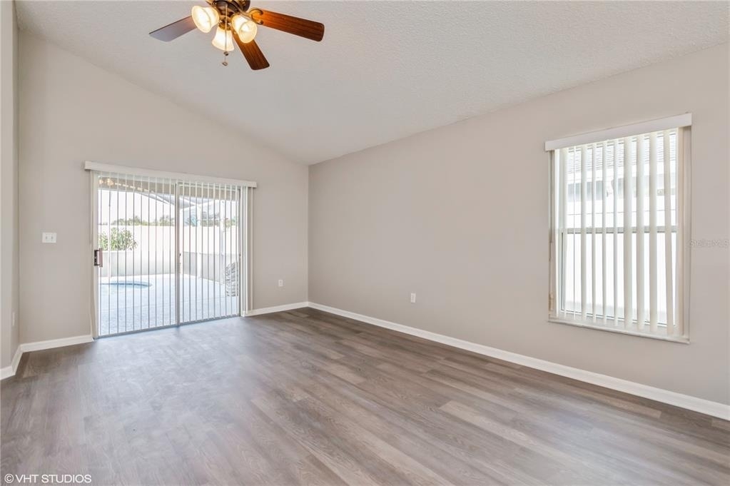 317 Majesty Drive - Photo 3