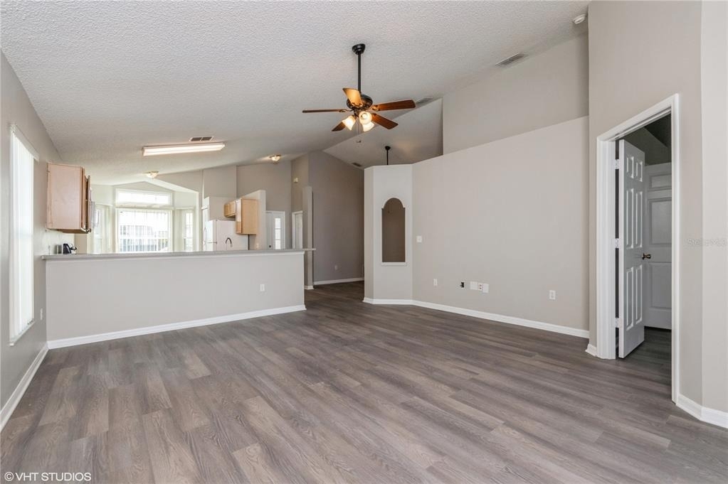 317 Majesty Drive - Photo 4