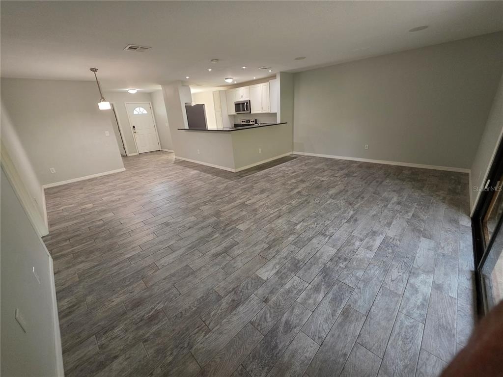 700 W Cranes Circle - Photo 2