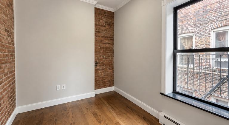 314 East 106th Street - Photo 4