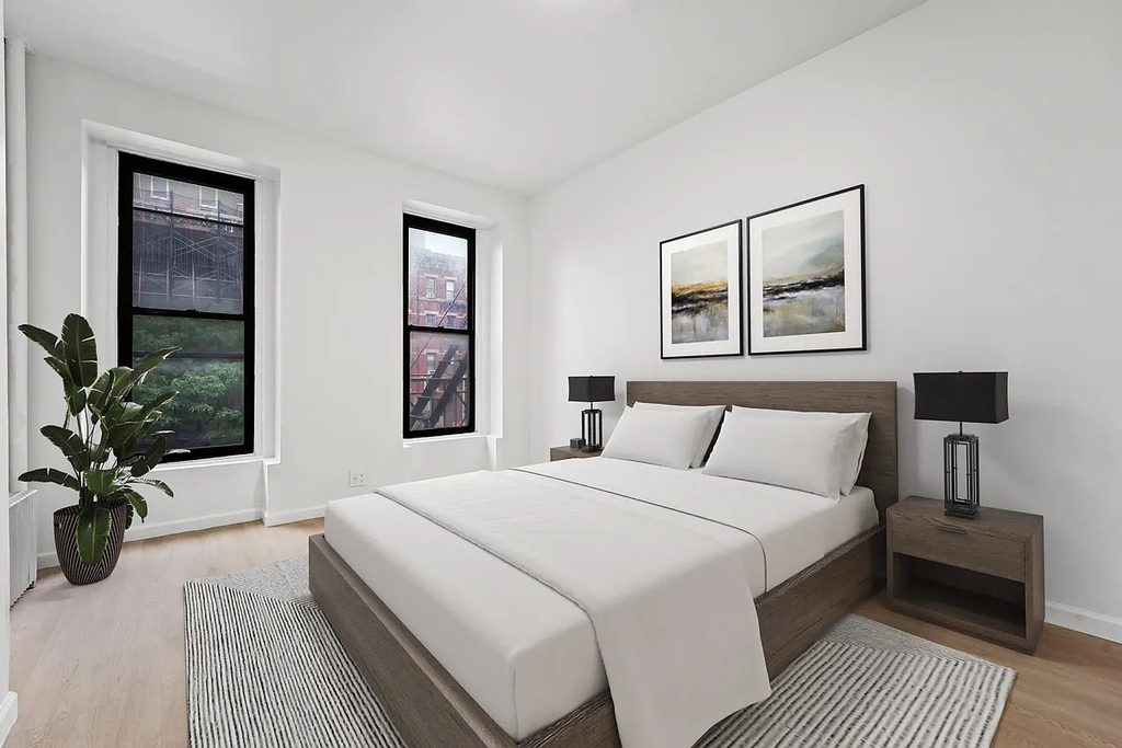1578 3rd Avenue - Photo 4