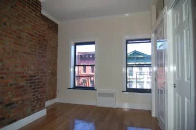 334 East 6th Street - Photo 4