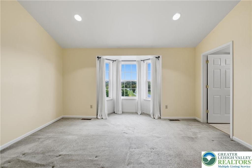5607 Spring Ridge Drive - Photo 16