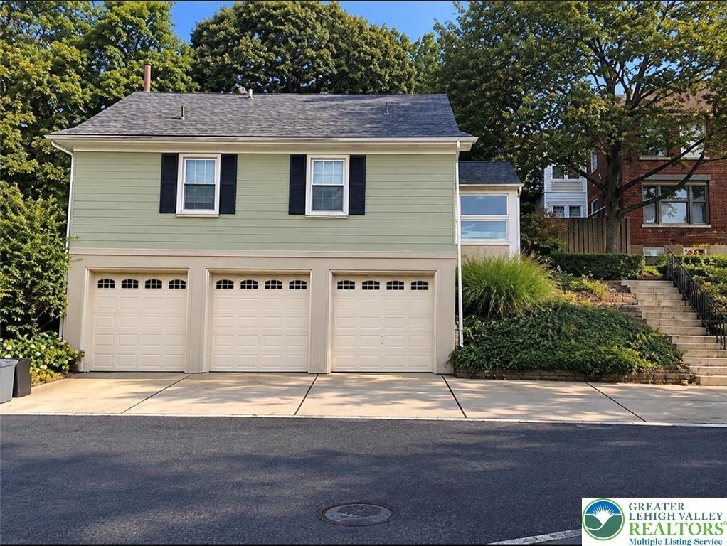 1213 Stanley Street - Photo 11