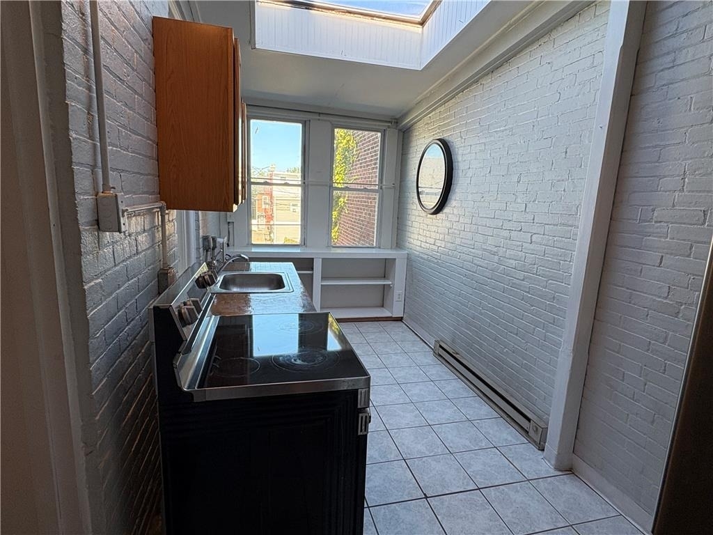 1137 Linden Street - Photo 2