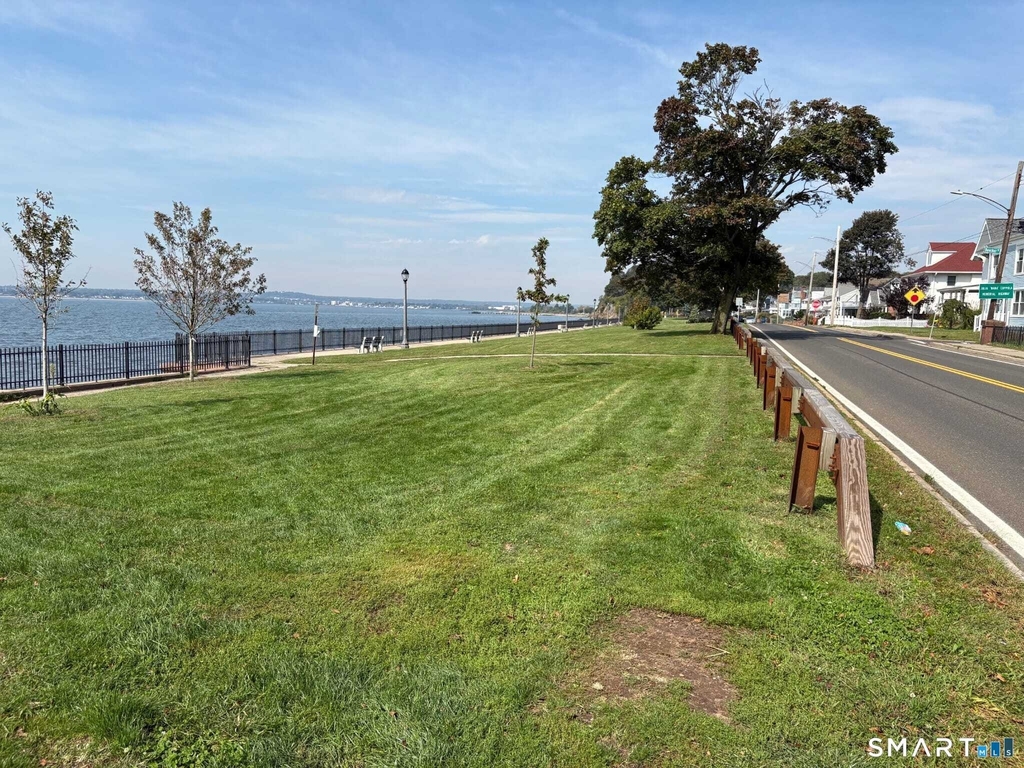 139 Townsend Avenue - Photo 0