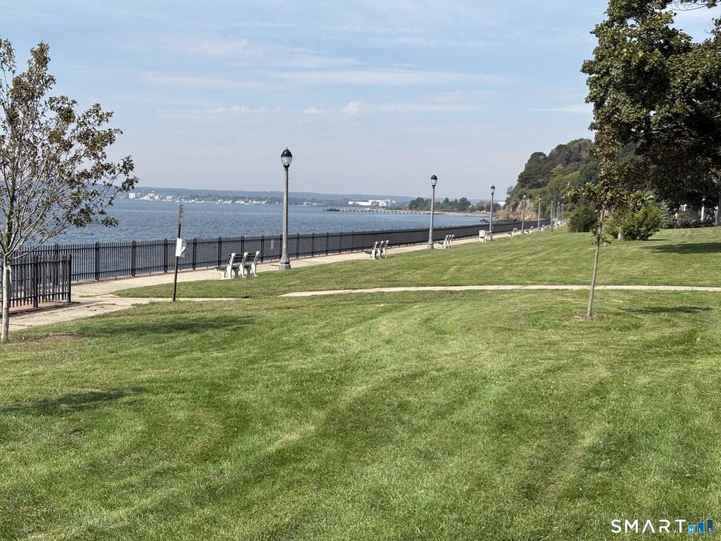 139 Townsend Avenue - Photo 1