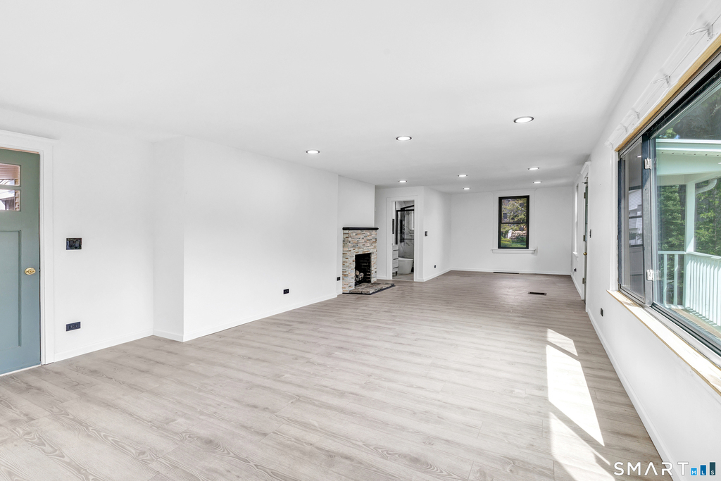 5167 Main Street - Photo 4