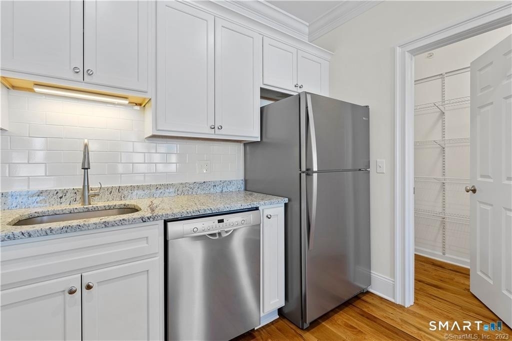 73 W Main Street - Photo 4