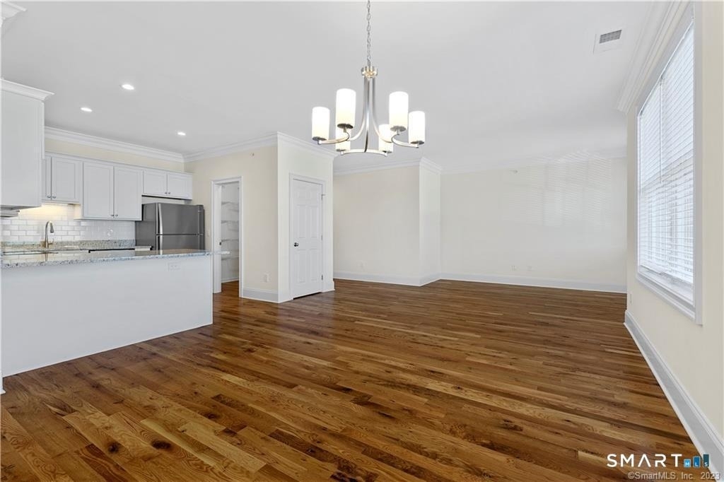 73 W Main Street - Photo 8