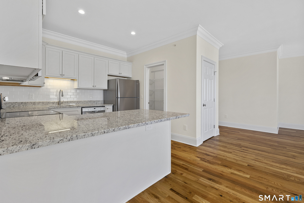 73 W Main Street - Photo 6