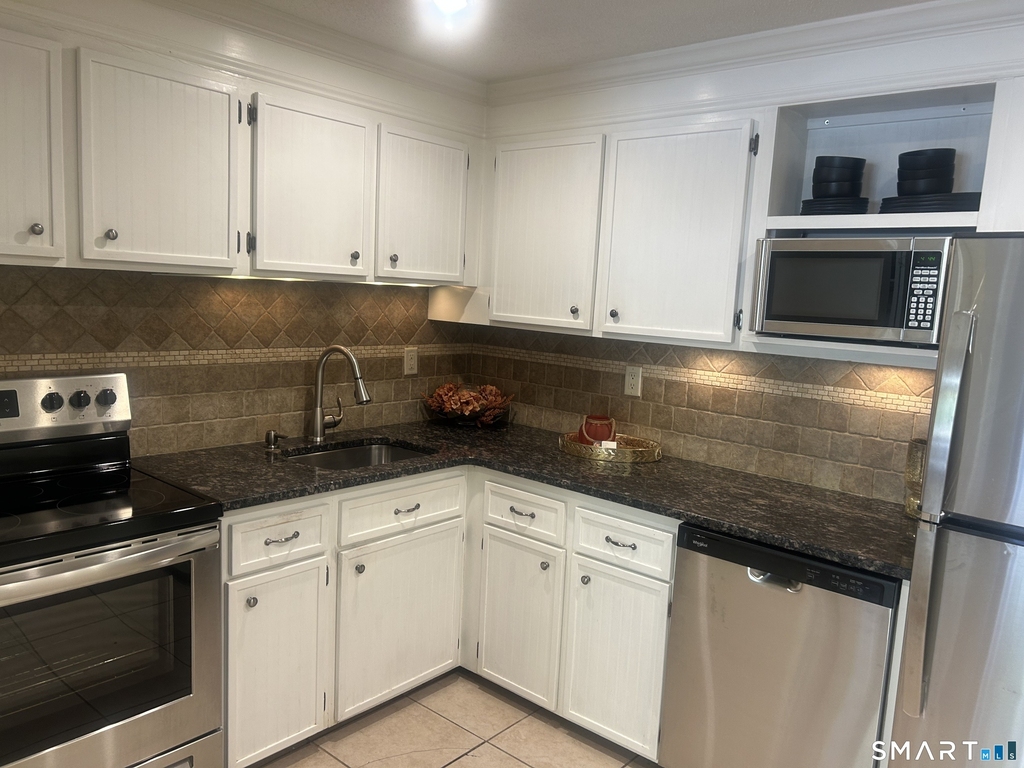 108 Oakwood Avenue - Photo 12
