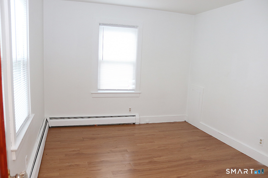 94 Wadhams Avenue - Photo 10