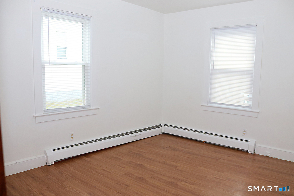 94 Wadhams Avenue - Photo 11