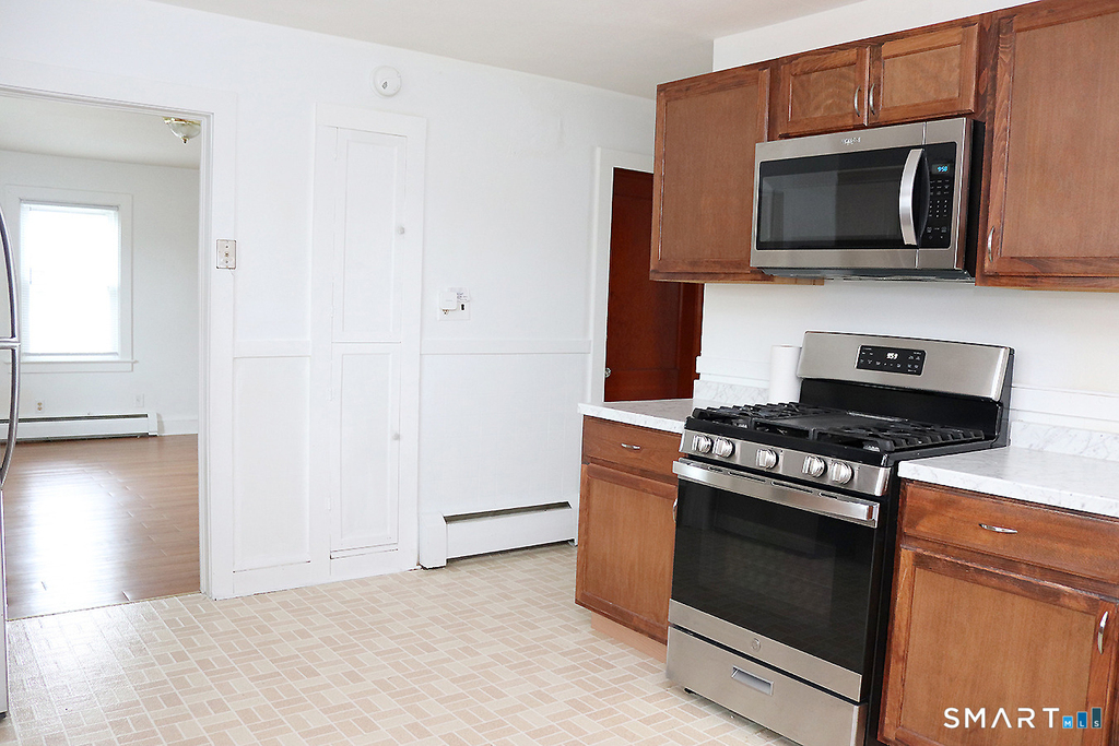 94 Wadhams Avenue - Photo 5